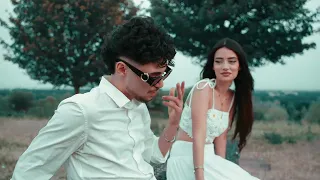         أيمن               يا زينة                               دندنها