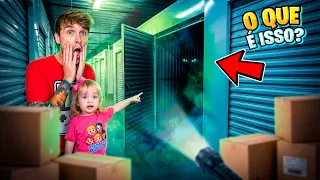 TEM ALGO ESTRANHO ACONTECENDO na GARAGEM da MUDANÇA! Pai Também Vloga