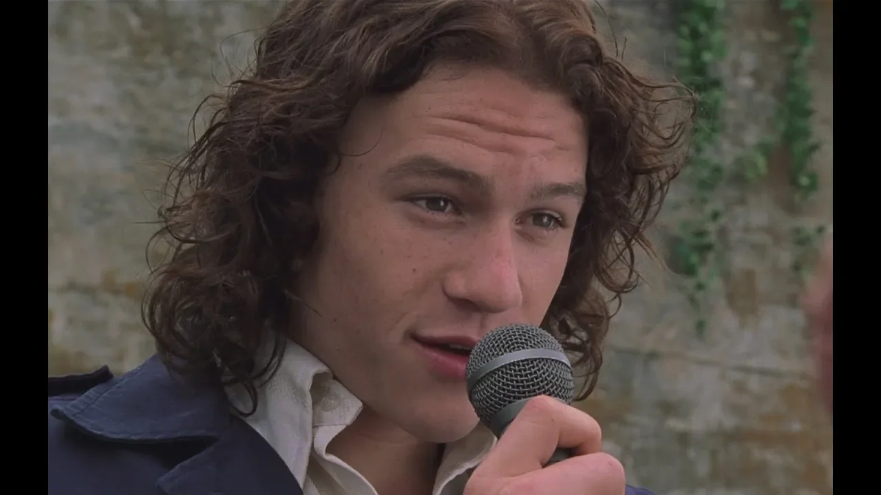 Patrick sings to Kat - Heath Ledger (10 things i hate about you)
