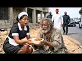Lagu Poor Waitress Brought Food To A Homeless Man Everyday, One Day A Billionaire Arrived At Her Door