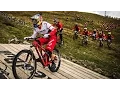 Download Lagu Gee Atherton VS 400 Mountain Bikers | Red Bull Fox Hunt 2016