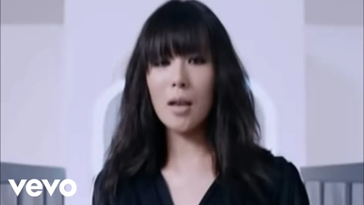 歌詞の世界観に圧倒される!椎名林檎の名曲