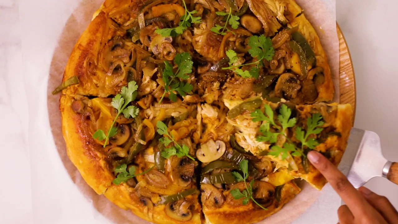 Cheesy BBQ Chicken Upside-Down Pizza