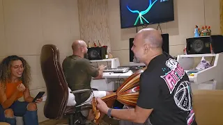 عسيلي و عزيز الشافعي و منه القيعي و كواليس صناعة أغنية حبيبي و انت جمبي الجزء الأول دندنها