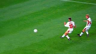 Unforgettable GOALS From 90s in Football History