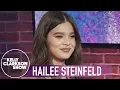 Download Lagu Hailee Steinfeld Does 3,000 Crunches A Day, FYI