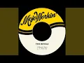 Download Lagu Midnight Stroll (Remastered)