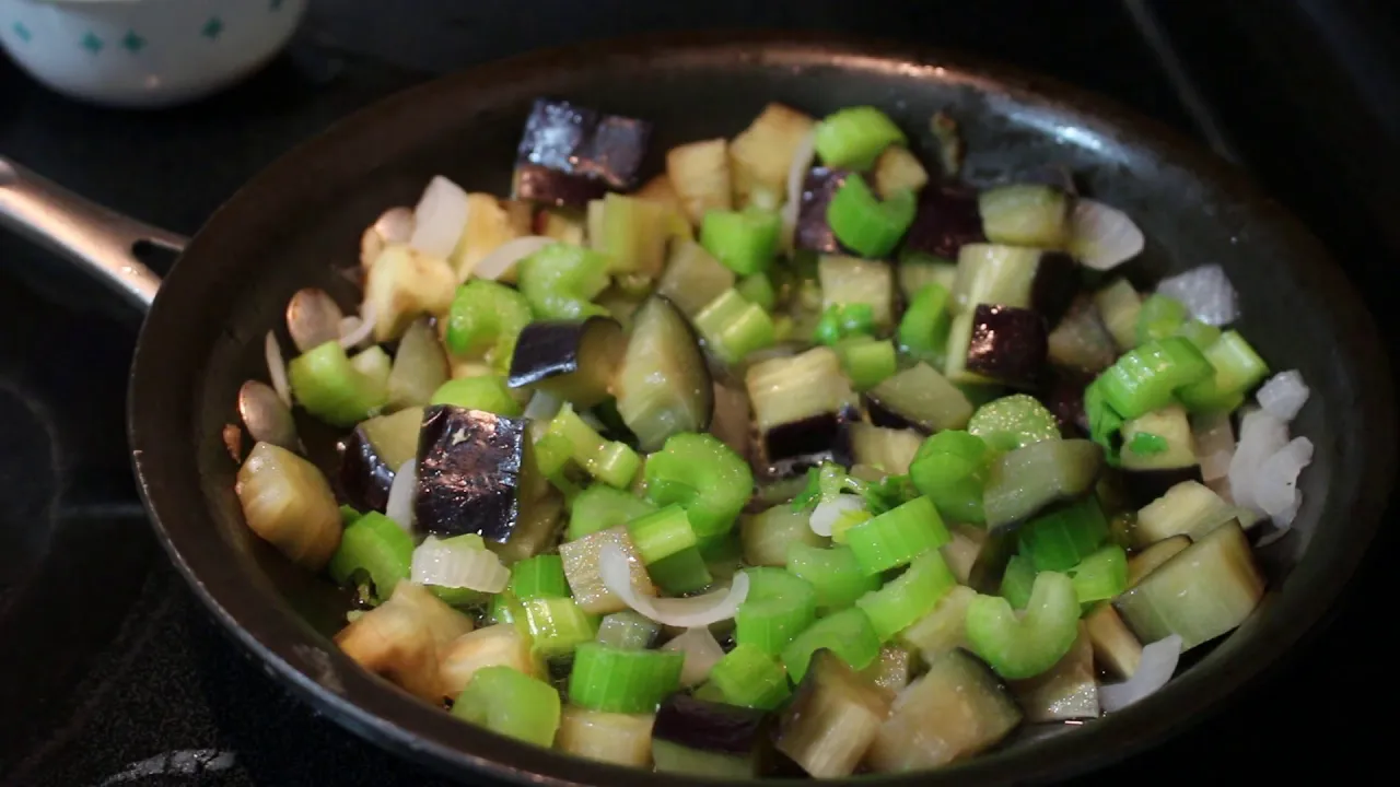 Three cup chicken with eggplant