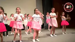 رقصة زومبا رائعة على اغنية صحصح مع اطفال طفلي العبقري دندنها