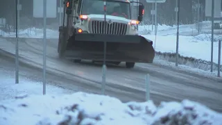 Snow returns to Sierra chain controls active on I-80