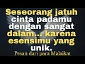 Download Lagu Seseorang jatuh cinta padamu dengan sangat dalam… karena esensimu yang unik.