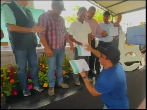 BanEcuador continúa entregando créditos 1x30 para reactivar a sectores productivos