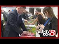 Kroger donates 1 000 birt ay cake kits to food bank