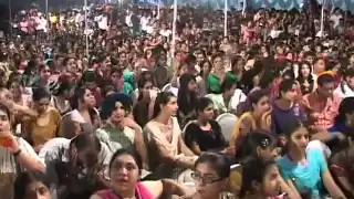 Girls crazy for Babbu Maan ,Doaba Colg Kharar Live 2009