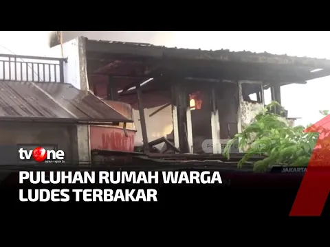 18 Unit Mobil Damkar Diterjunkan Padamkan Kebakaran Permukiman