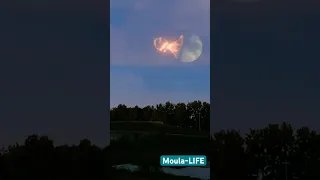 نجم نيوتروني بالقرب من القمر  غير حقيقي    شورت                                                دندنها