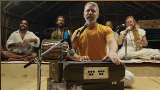 hanuman chalisa by ram charan u0026 kaivalya with mogly drum kumari at nadaloka arunachala india