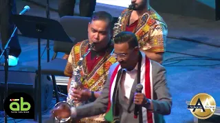 أنا عايز أعيش    الفنان طه سليمان   ليالي اتلانتس       الدوحه قطر دندنها