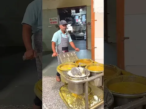 Shirdi wale sign Baba ke mandir mein aisi kimat #food #making #temple #foodie #shorts