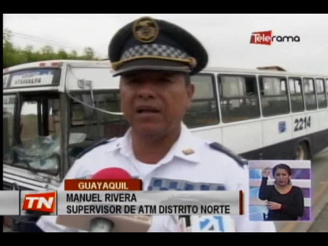 Doble accidente de tránsito en autopista Narcisa de Jesús