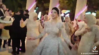 علي مين مش علي ماما 