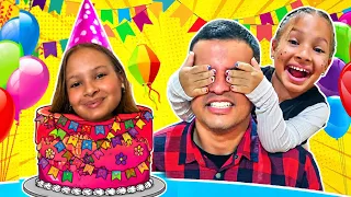Gatinha das Artes e mamãe fazem uma Festa de Aniversário Surpresa para o Papai