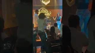 ركص معحب عراقي مع ساريه السواس 