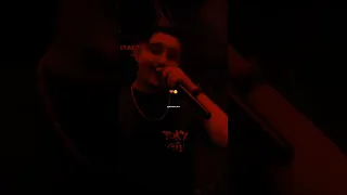 كلشي بالبراكة انا زهري هكا 