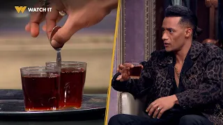 صاحبة السعادة محمد رمضان حكى لنا سر مسكة المعلقة في تقليب الشاي اللي حيرتنا كلنا 