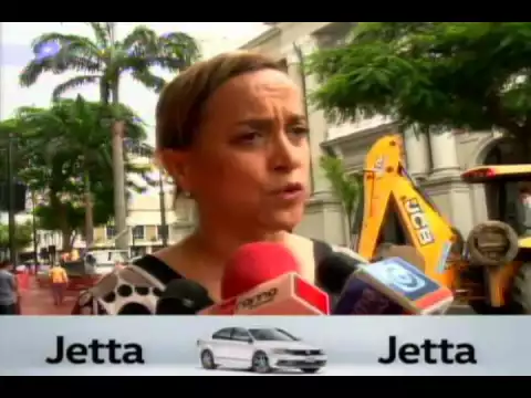 Agujero en calle 10 de Agosto sería por daño en colector de aguas servidas