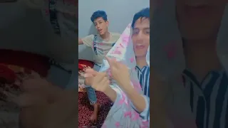 يا عروسه غمض عينك هديك بوسه 