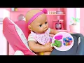 Download Lagu Baby Annabell gaat winkelen en kiest een nieuw bordje en een speentje voor de baby.