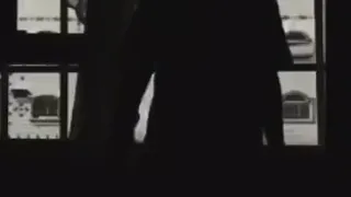 هـي ف ــي المساء وحيدة وأنا وحيد مثلـهـاا 