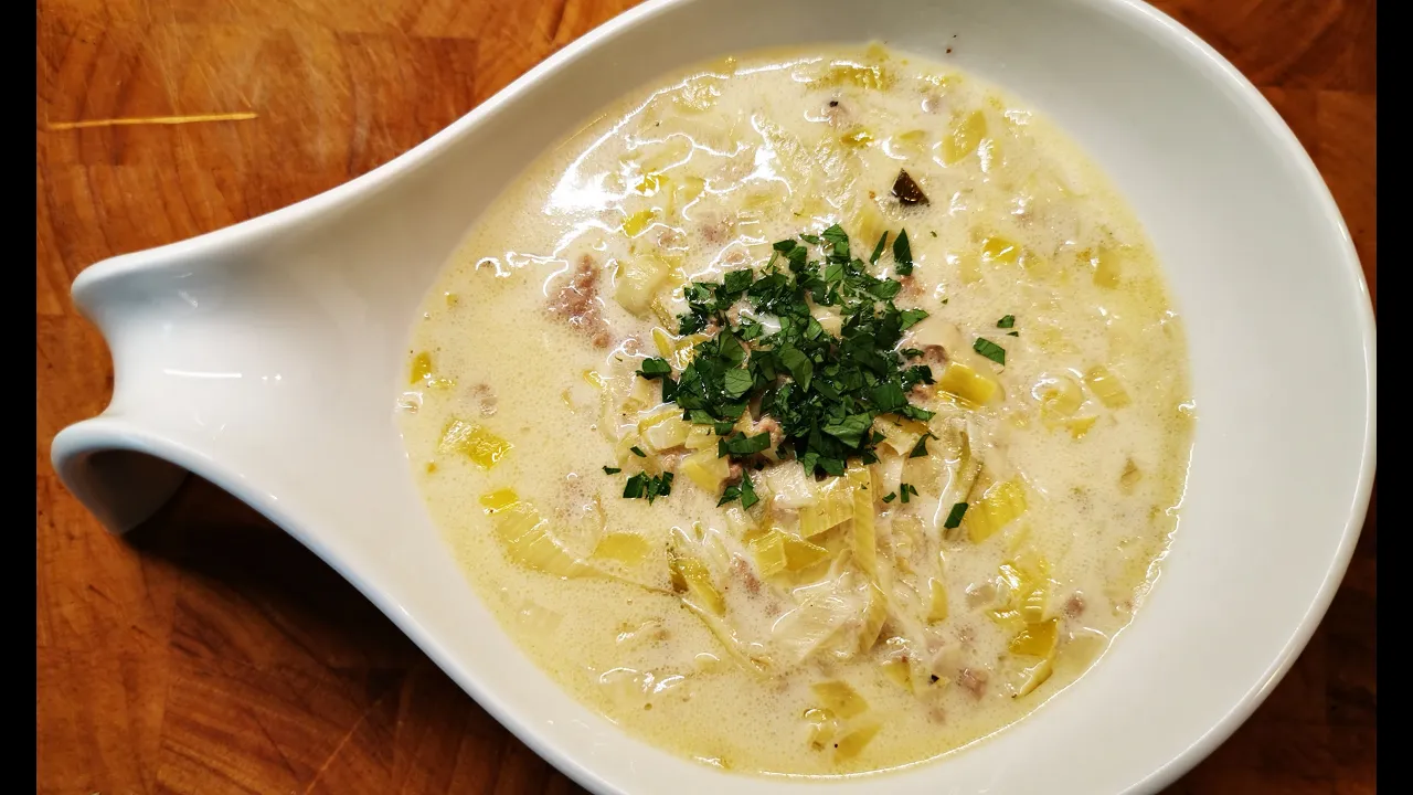 Käse Lauch Suppe mit Hackfleisch - schnelles einfaches und leckeres Rezept. 