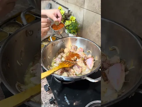 Dhaba style masala chicken #viral #foodie #trending #reshaddelawar #youtubeshorts #shorts