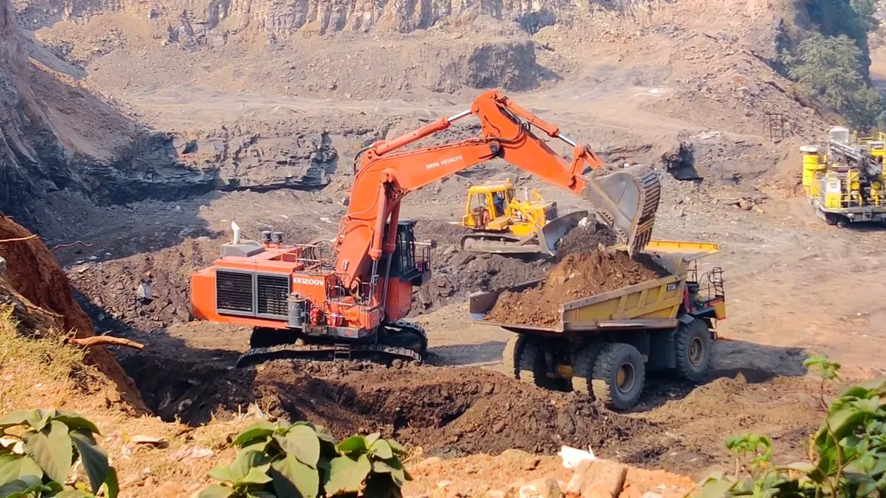 TATA Hitachi Ex 1200V Loading machine Coal Mine Chitra || Damper Loading Machine