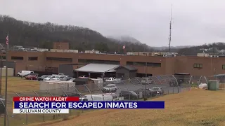 Murder suspect among 3 escaped Sullivan County Jail inmates