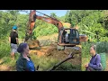 Download Lagu Mr. Vang and his mother were very happy when the excavator came down to make a pond to raise fish.