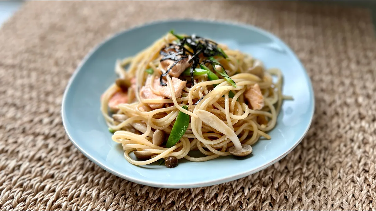 Salmon and Shimeji Spaghetti - Noriko