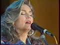 Emmylou Harris - The darkest hour is just before dawn