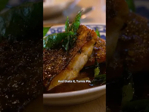 Crispy fish in curry #recipe #thai #shorts