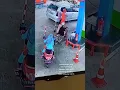 Download Lagu HATI-HATI Pengguna Motor! Niat Turunkan Anak dari Motor Malah Tak Sengaja Pencet Gas Motor
