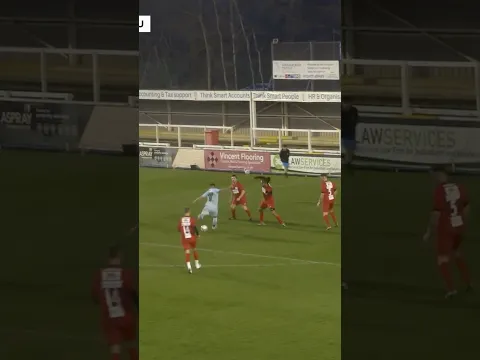 TRUST YOUR WEAK FOOT⚽️🤯