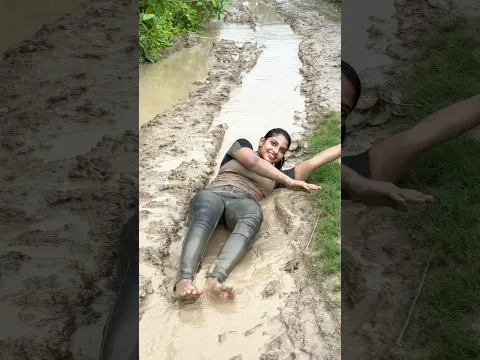 দ্বিতীয়বার খেলা করলাম কাঁদার ভিতর। #vlogging #shorts #funnyreels