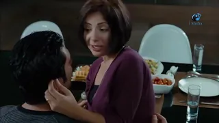 اغراء منى زكي في فيلم احكي يا شهرزاد بوس وتحسيس 