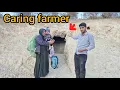 “Kind Farmer Saves a Homeless Mother from Cold Winter Hardships”