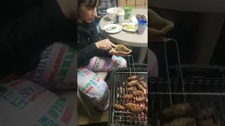 غنستفكم كاملين فوق الشواية دندنها