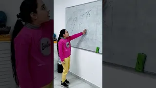 لما الطالب يفهم درسه بدنا نسأل مين معلمه كل الاحترام للممعلمة الرائعة المتميز ة بأسلوبها منار 