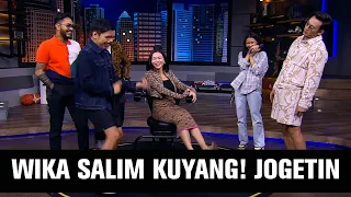 Download Kursi Goyang Kembali Lagi! Wika Salim Gak Siap Jawab Pertanyaan Sambil Digoyang! (2/4) MP3