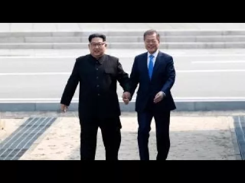 Leaders of North Korea, South Korea hold historic meeting